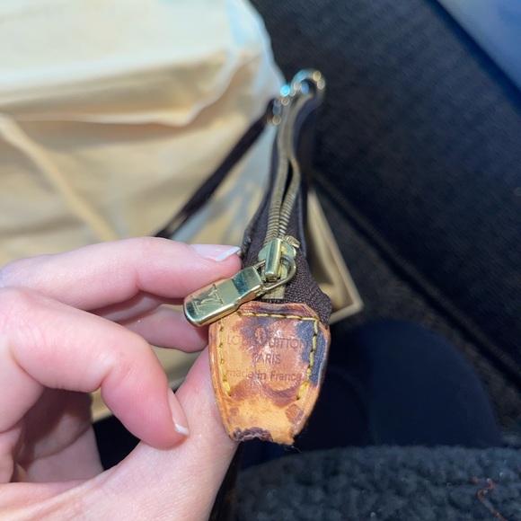 Louis Vuitton Pochette - Picture 14 of 15